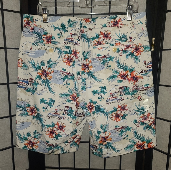 LAST CHANCETommy Hilfiger Shorts - Picture 6 of 7